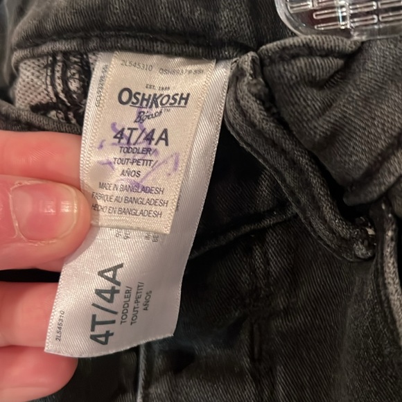 OshKosh B’gosh Boys 4T black skinny jeans, stretchy, soft. Adjustable waist, EUC - Picture 3 of 4